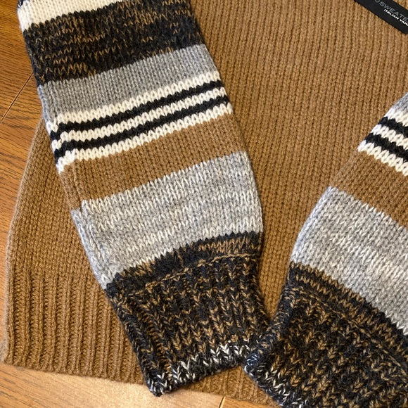 360 Sweater Italian Yarn - Picture 5 of 8